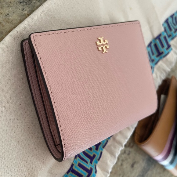 Tory Burch Handbags - New Tory Burch Emerson 💘 wallet